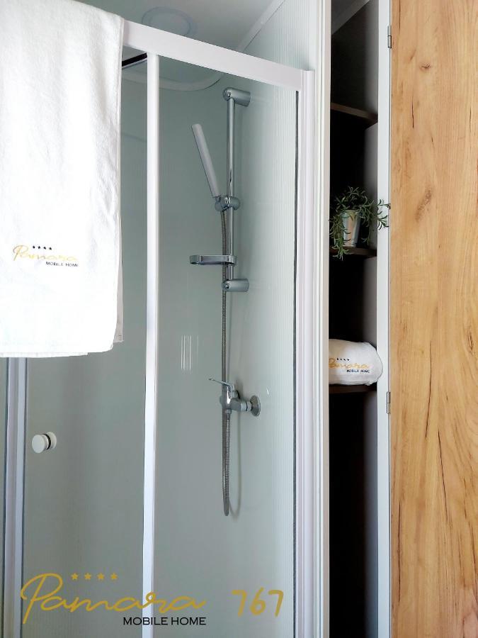 Pamara Mobile Home Биоград на Мору Екстериор снимка