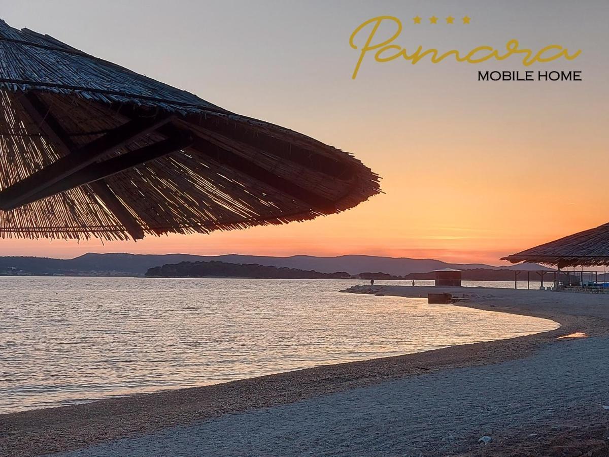 Pamara Mobile Home Биоград на Мору Екстериор снимка