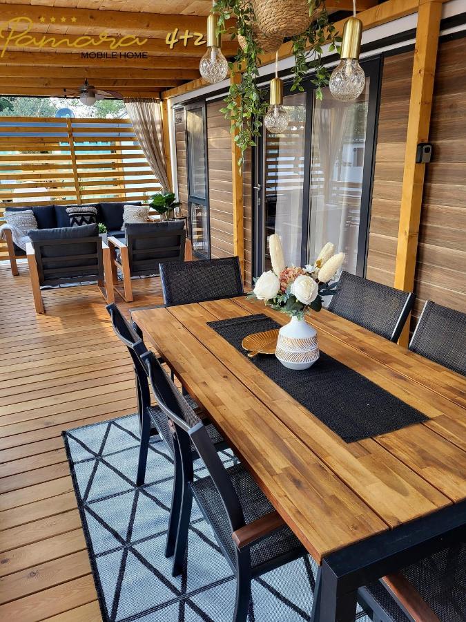 Pamara Mobile Home Биоград на Мору Екстериор снимка