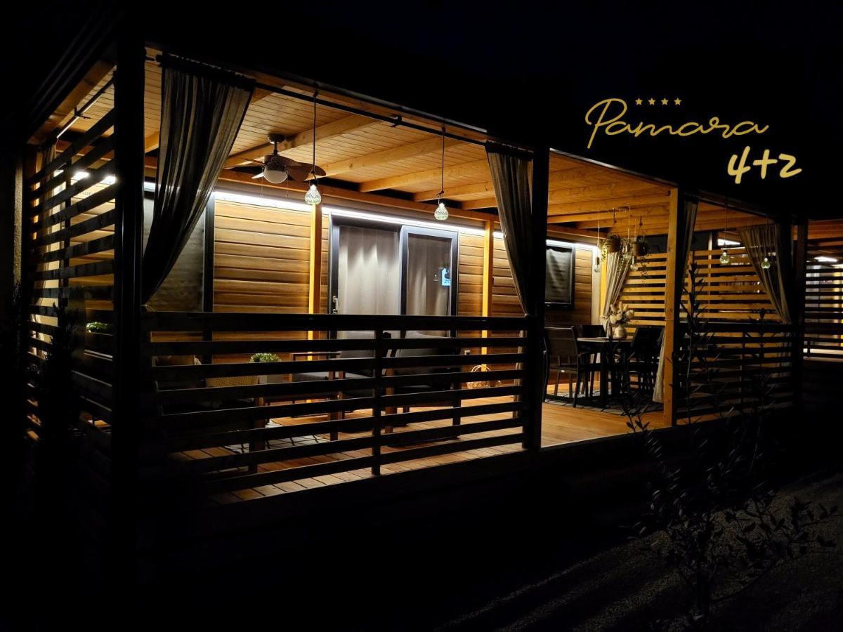 Pamara Mobile Home Биоград на Мору Екстериор снимка