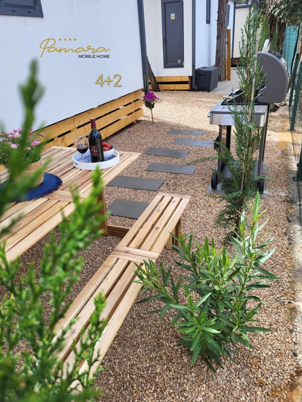 Pamara Mobile Home Биоград на Мору Екстериор снимка